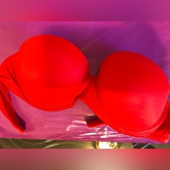 Victoria's Secret Other - Victoria’s SECRET padded bra red with pink lining size 32C NWOT